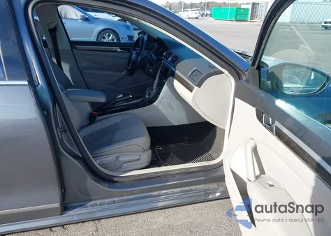 2016 Volkswagen Passat 1.8T Se z USA, uszkodzony, nr VIN 1VWBS7A30GC042887